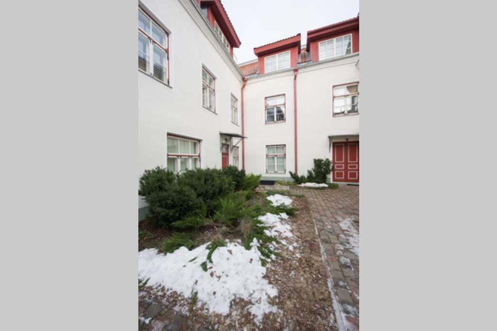Tallinn City Apartments - Luxury 3 Bedroom, Sauna, Views Buitenkant foto