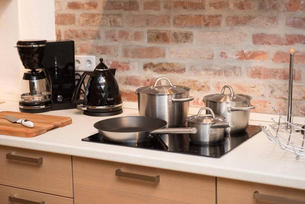 Tallinn City Apartments - Luxury 3 Bedroom, Sauna, Views Buitenkant foto