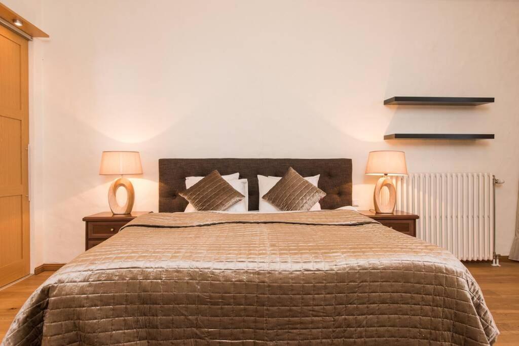 Tallinn City Apartments - Luxury 3 Bedroom, Sauna, Views Buitenkant foto