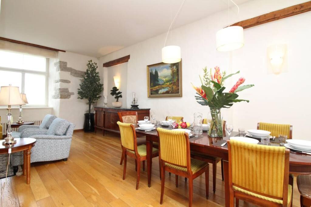 Tallinn City Apartments - Luxury 3 Bedroom, Sauna, Views Buitenkant foto